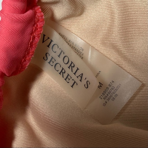 VICTORIA’S SECRET Triangle String Bikini Swim Top with Beige Ruffled Trim Medium - Picture 5 of 7